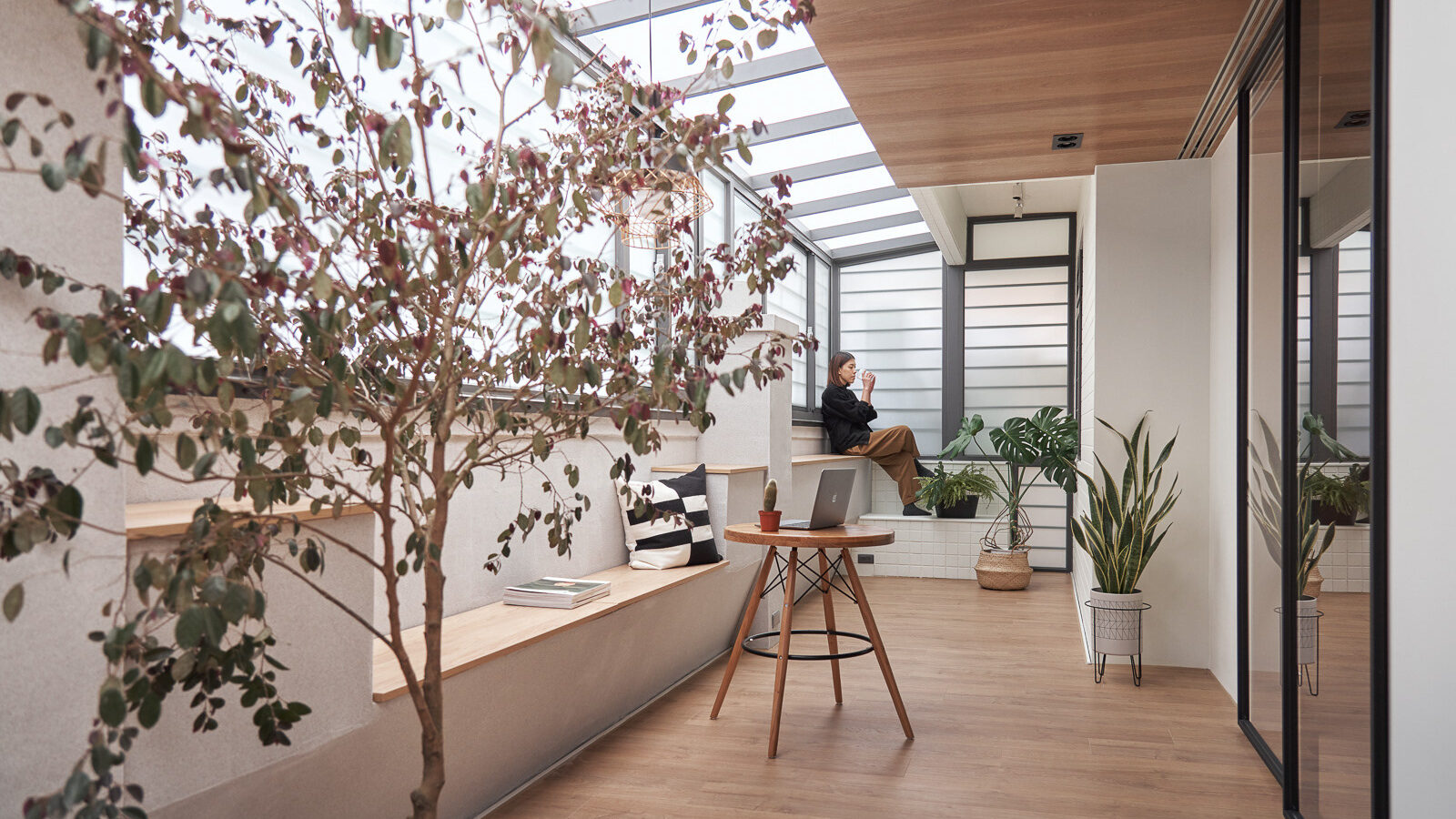 aluminum sliding window
