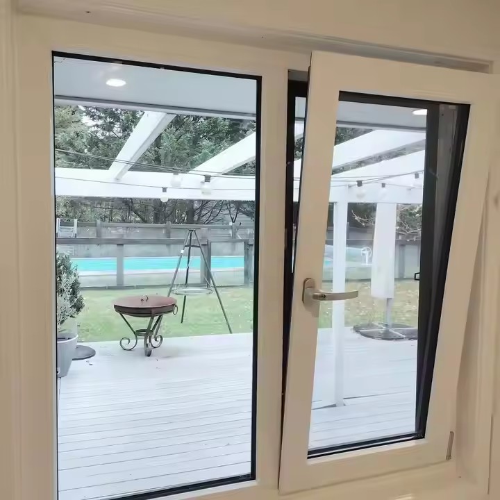 The aluminum alloy windows made in China are of good quality and low price.